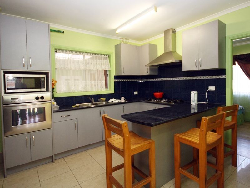 1/2 Janine Road, Springvale South VIC 3172