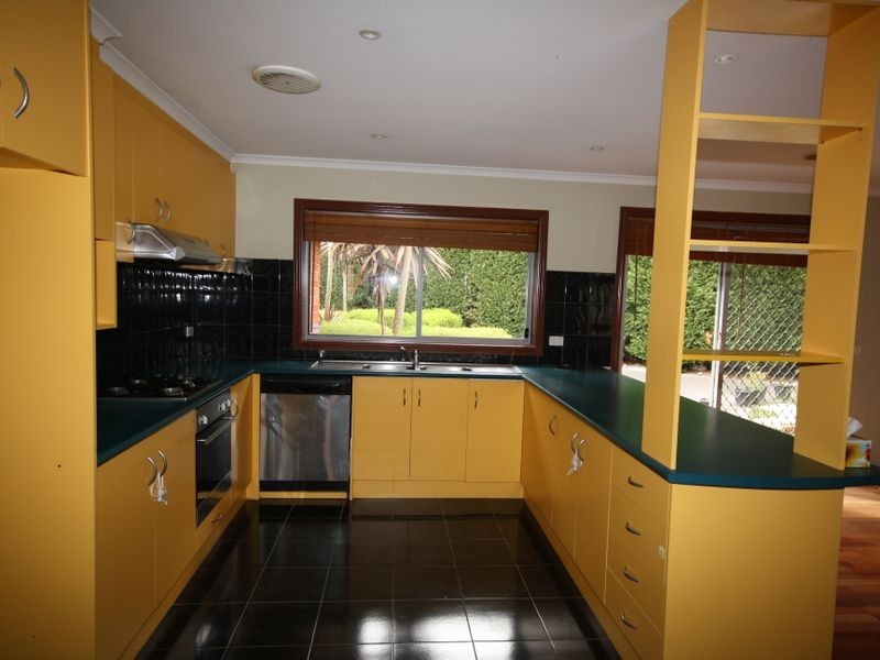 35 Hedgeley Road, Keysborough VIC 3173