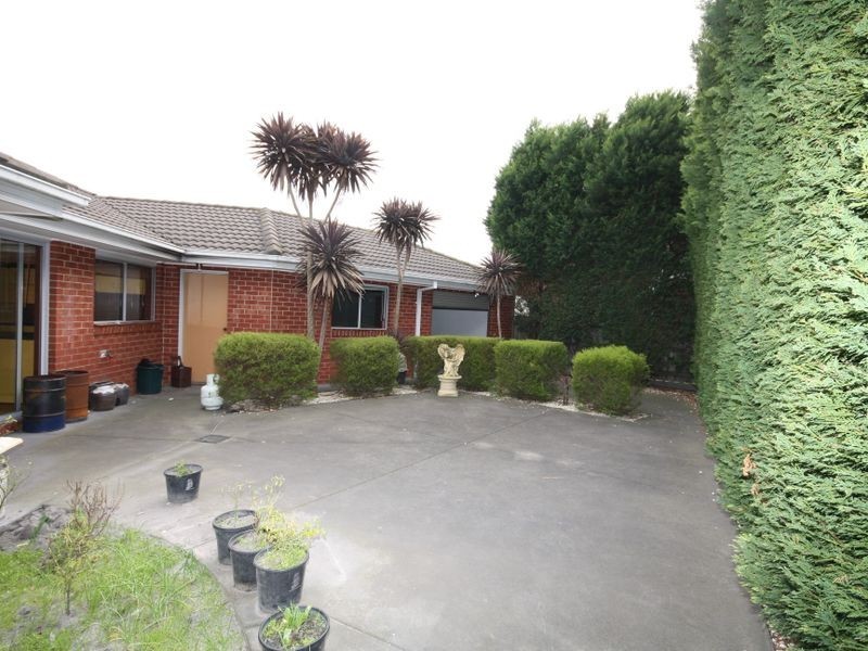 35 Hedgeley Road, Keysborough VIC 3173