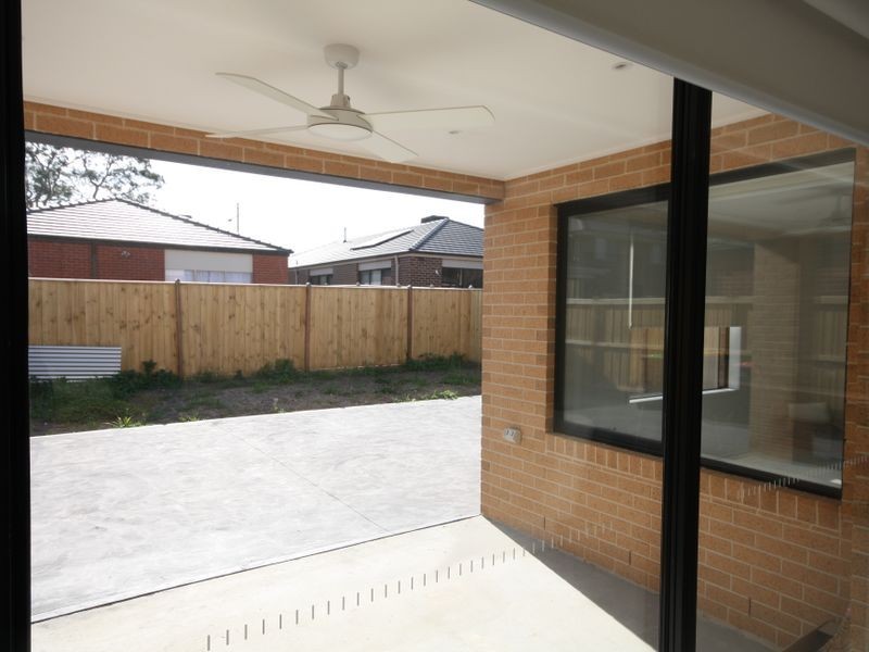 10 Denmark Road, Keysborough VIC 3173