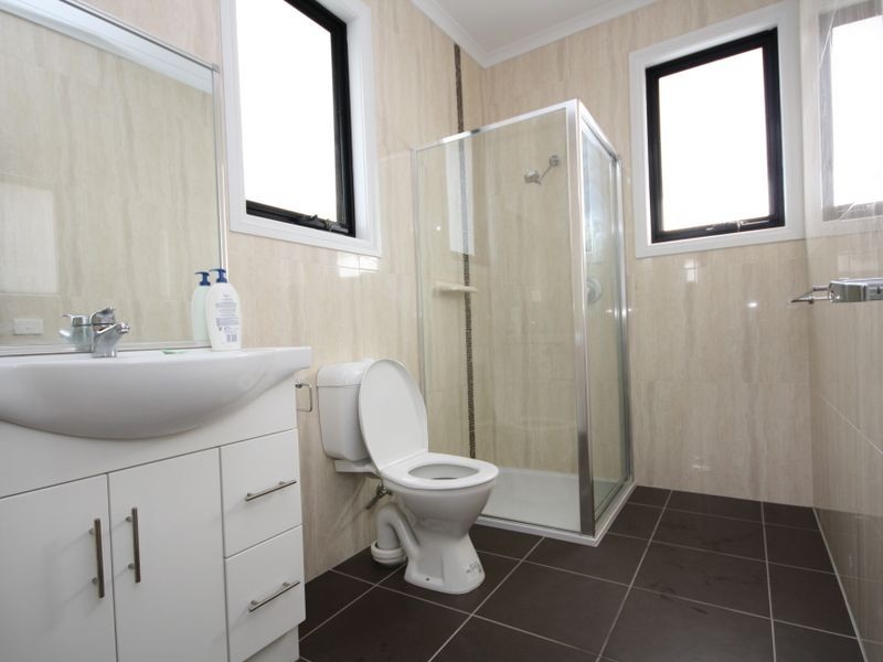 1&2/27 Glenbrook avenue, Clayton VIC 3168