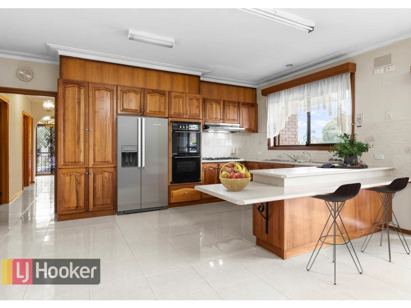 26 Balmoral Avenue, Springvale VIC 3171