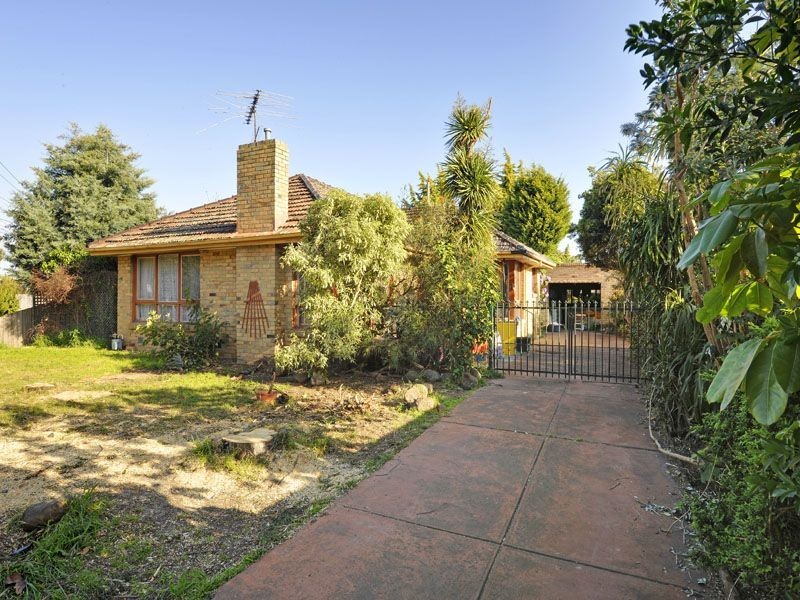 64 Queens Avenue, Springvale VIC 3171