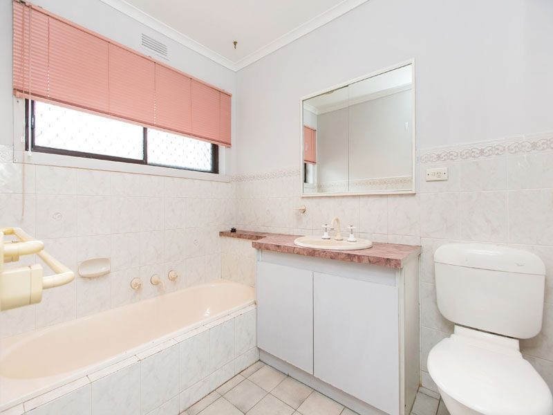 2 Chesney street, Keysborough VIC 3173