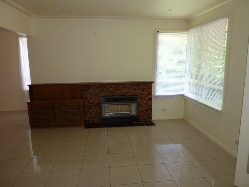 5 Maureen Crescent, Noble Park VIC 3174