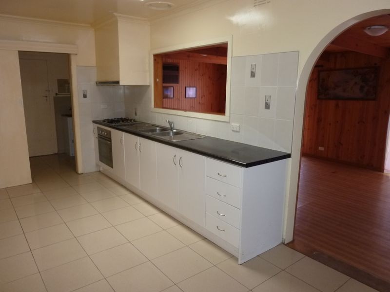 5 Maureen Crescent, Noble Park VIC 3174