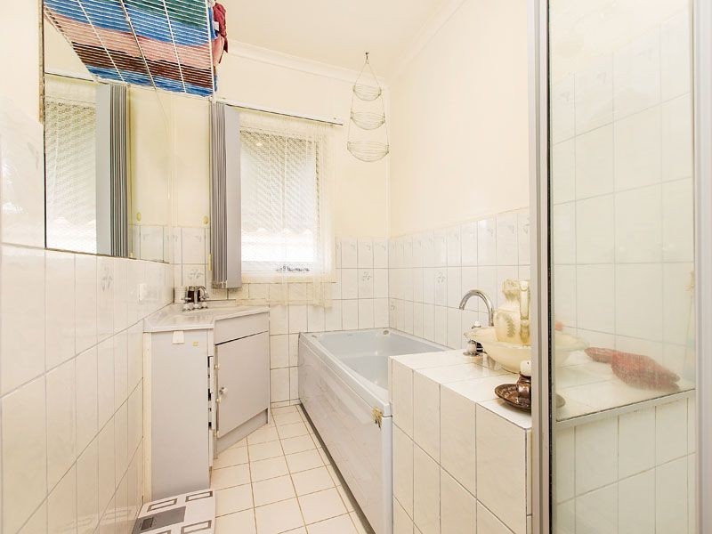 1/1 REARK AVE, Noble Park VIC 3174