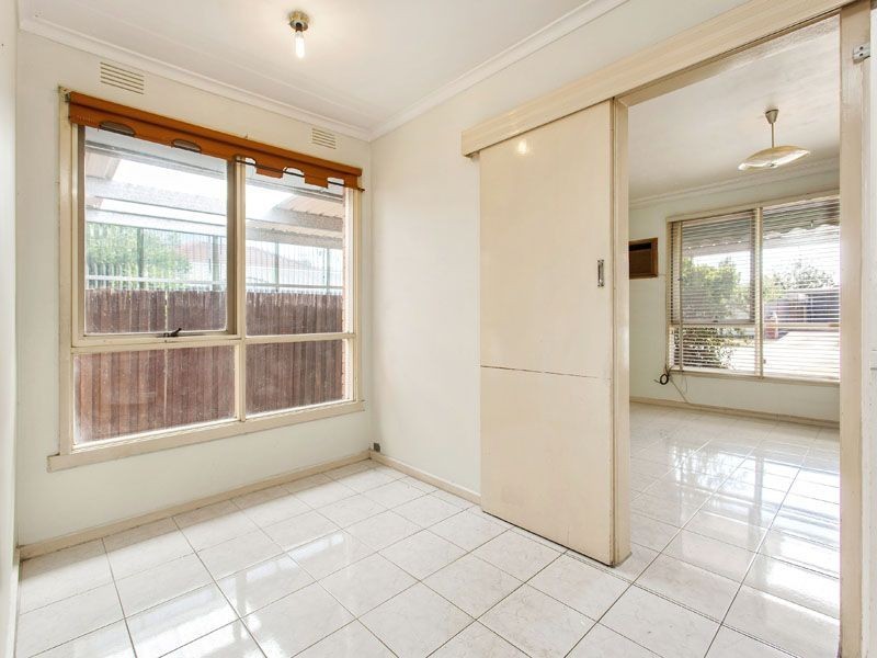 2 BERTHA ST, Springvale VIC 3171