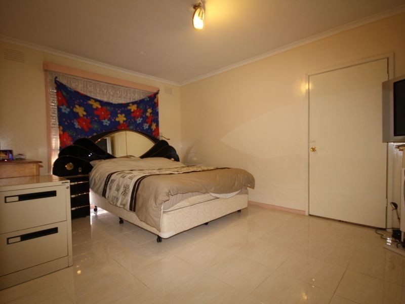 1/6 Olympics avenue, Springvale South VIC 3172