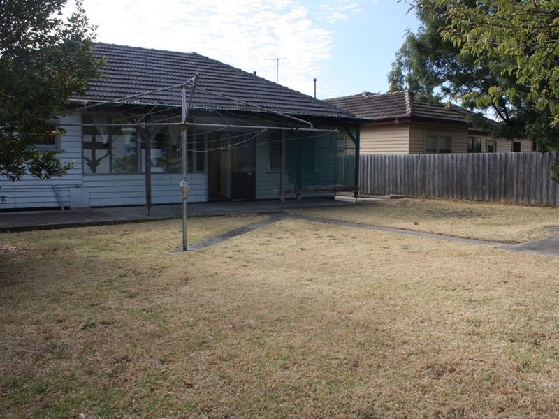 24 Flynn St, Springvale VIC 3171