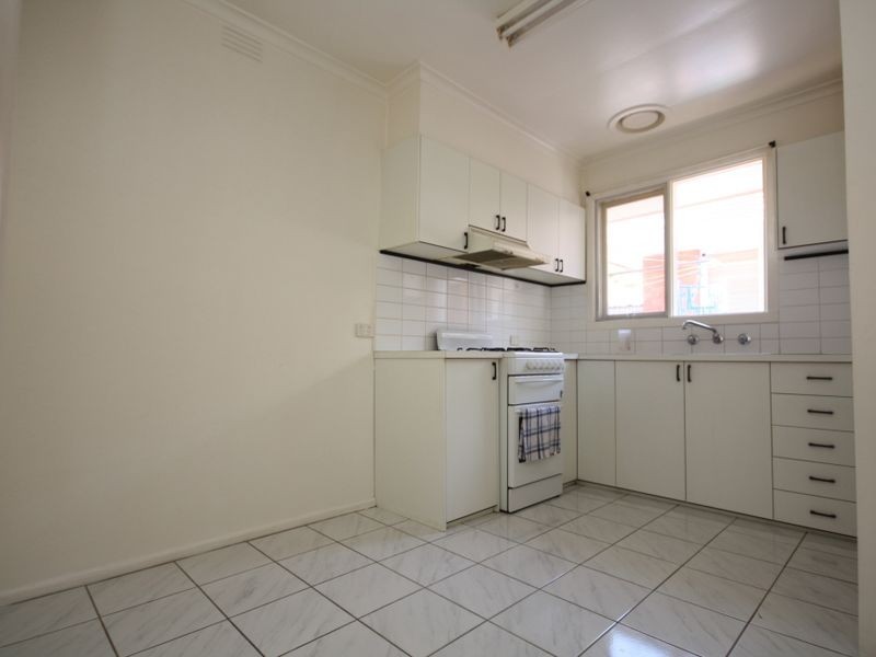 1/24 Balmoral avenue, Springvale VIC 3171