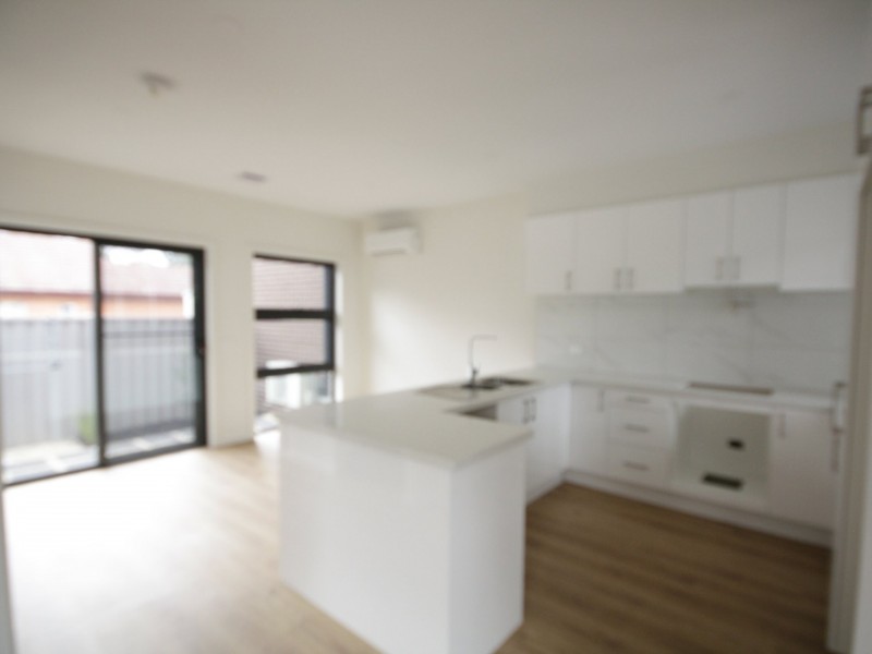 2/1 Stephenson Street, Springvale VIC 3171