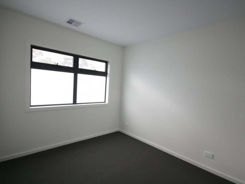 2/1 Stephenson Street, Springvale VIC 3171