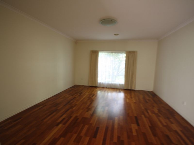 8 Cooper Street, Springvale South VIC 3172