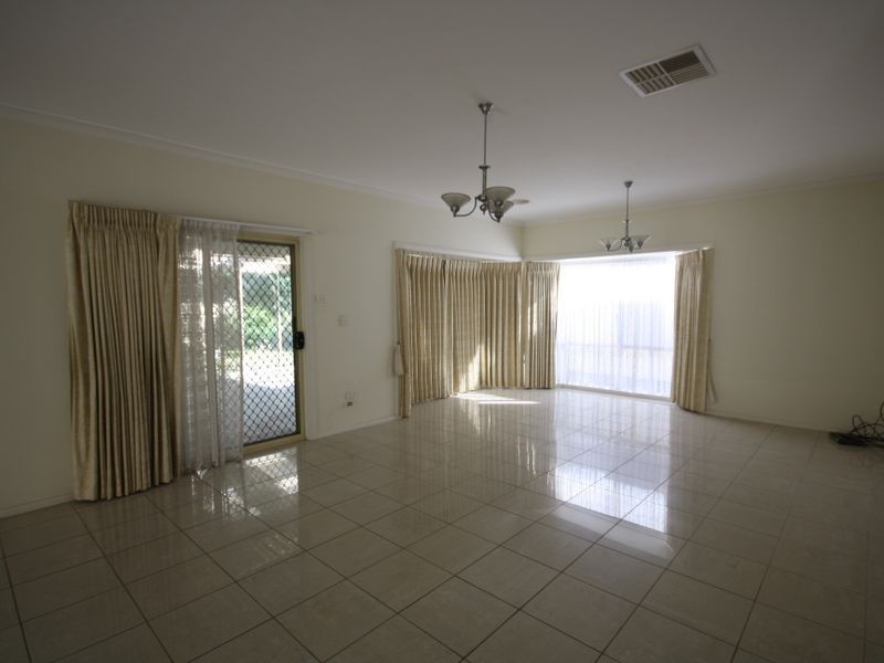 8 Cooper Street, Springvale South VIC 3172