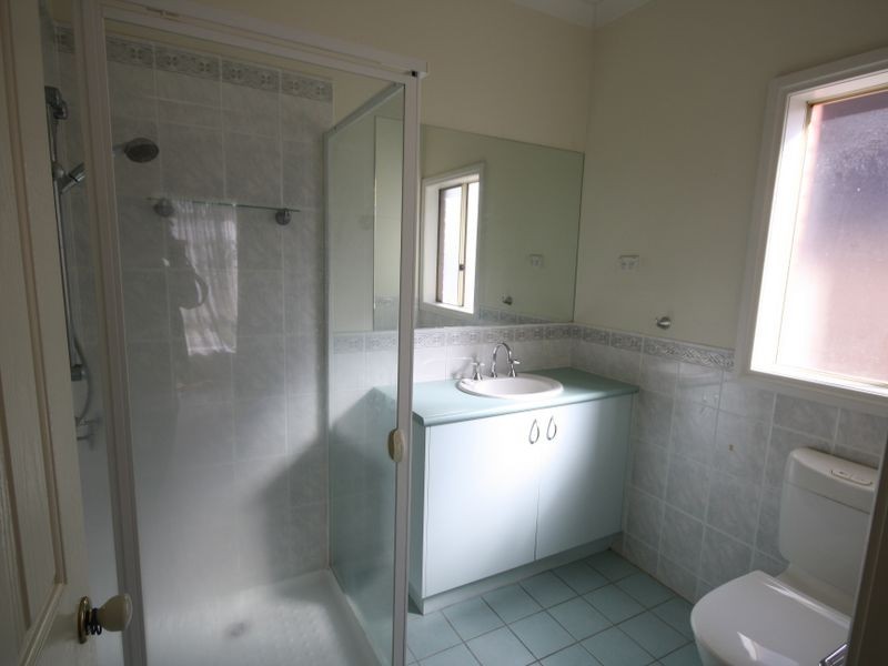 8 Cooper Street, Springvale South VIC 3172