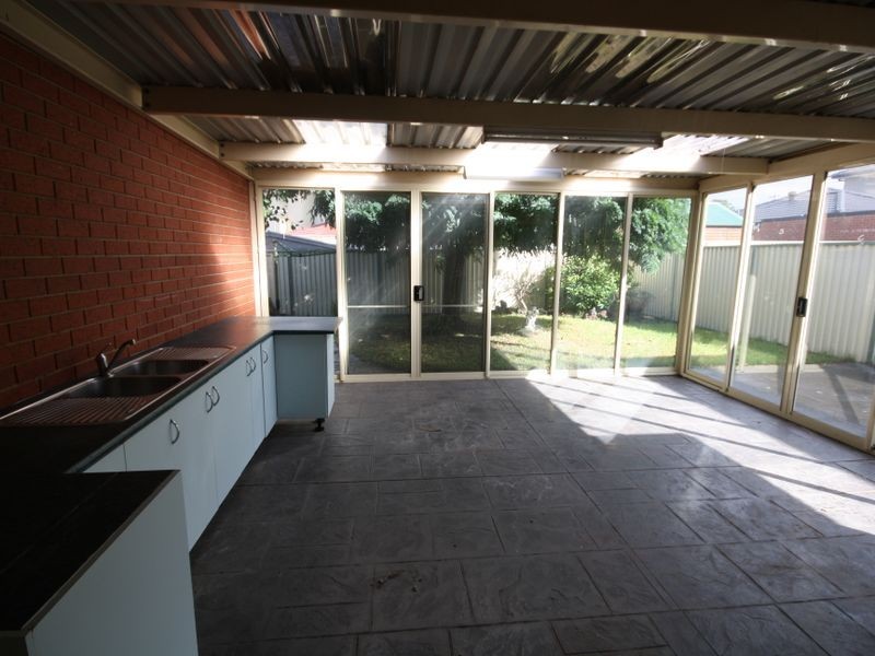 8 Cooper Street, Springvale South VIC 3172