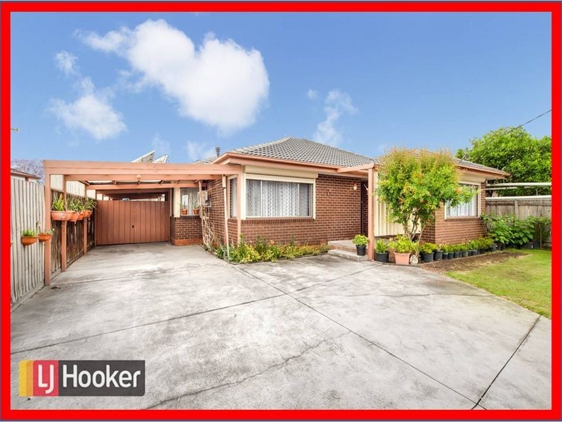 5 NICHOLAS STREET, Keysborough VIC 3173