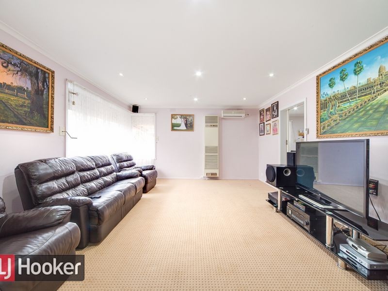 5 NICHOLAS STREET, Keysborough VIC 3173