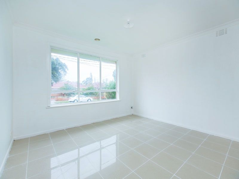 5 Maureen Crescent, Noble Park VIC 3174