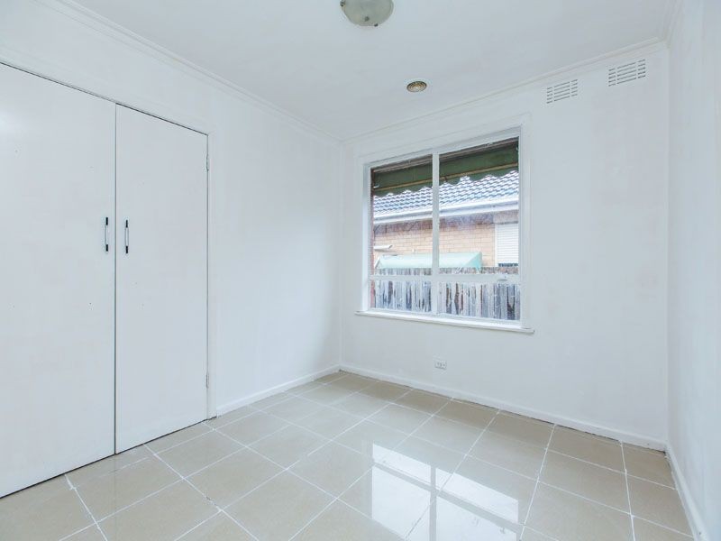 5 Maureen Crescent, Noble Park VIC 3174