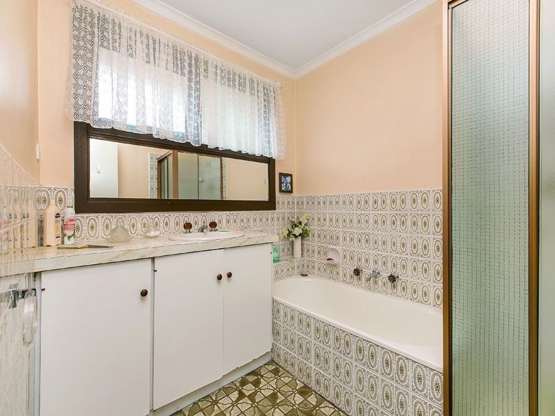 2/27 Ellen Street, Springvale VIC 3171