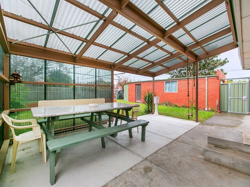 32 Heather Grove, Springvale VIC 3171