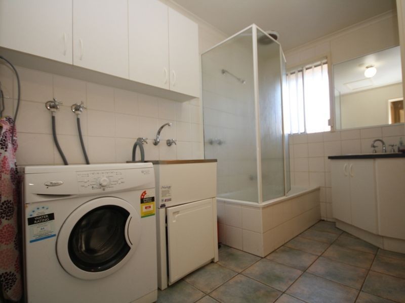 2/5 Browning Ave, Clayton South VIC 3169