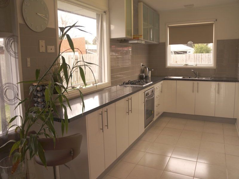 19 WOOMERA AVENUE, Keysborough VIC 3173