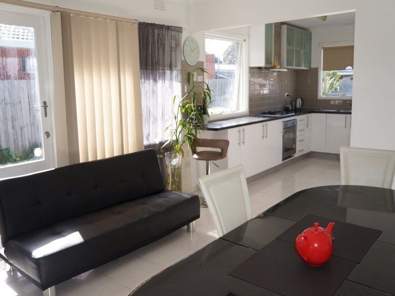 19 WOOMERA AVENUE, Keysborough VIC 3173