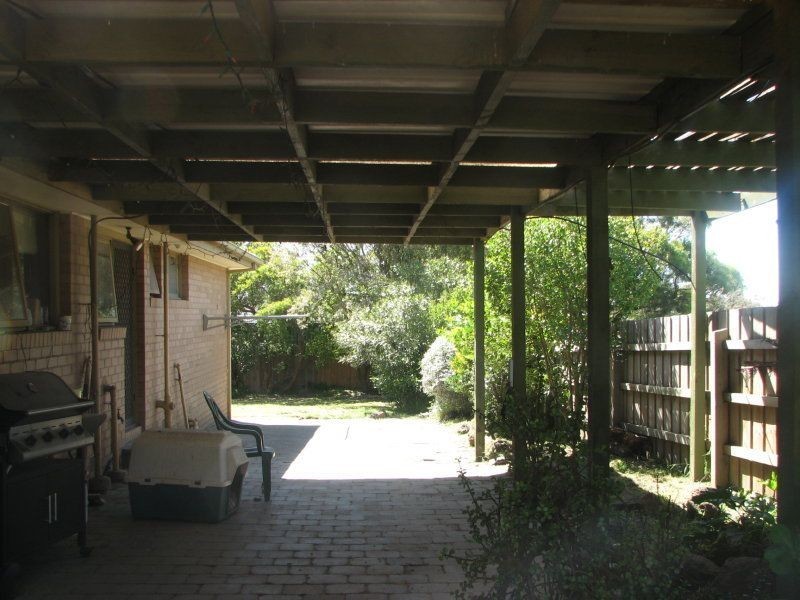64 Rawdonhill Drive, Dandenong North VIC 3175
