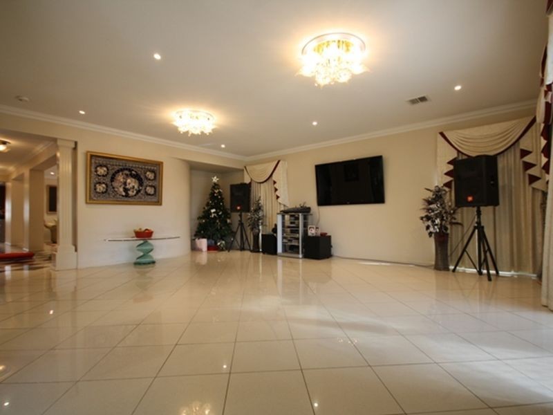 252 Princes Highway, Hallam VIC 3803