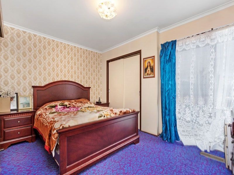 22 Coolavin Rd, Noble Park North VIC 3174