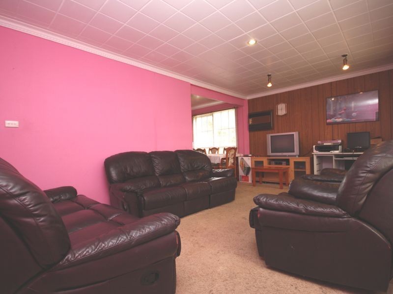 25 Clarke Rd, Springvale South VIC 3172