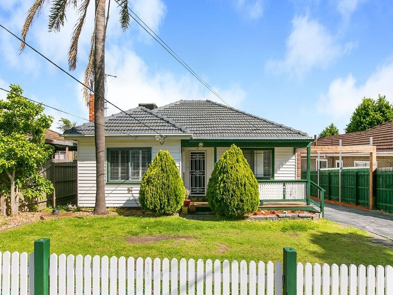 4 Wareham St, Springvale VIC 3171