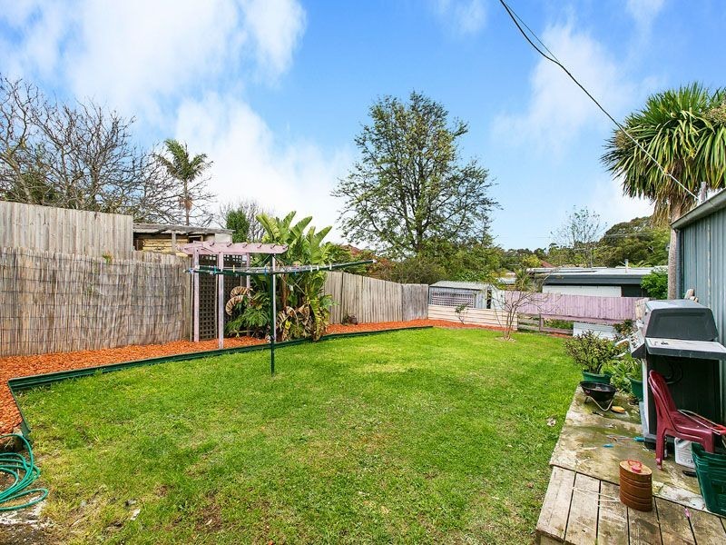 4 Wareham St, Springvale VIC 3171