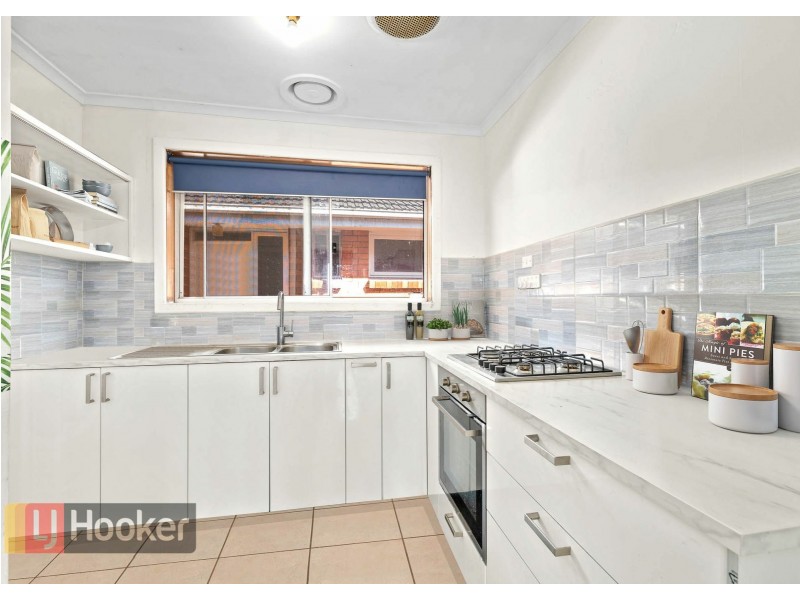 1&2/24 Balmoral Avenue, Springvale VIC 3171