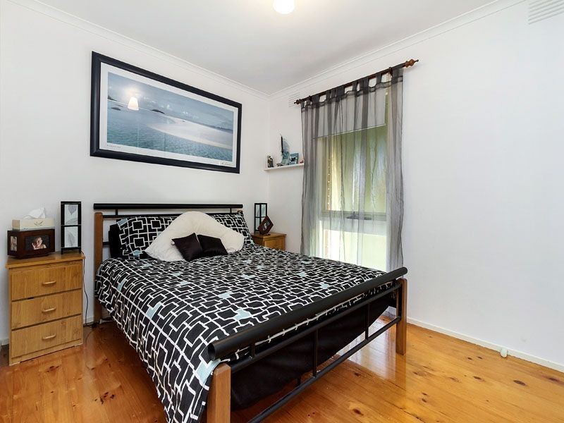 30 CHARLES GREEN AVENUE, Endeavour Hills VIC 3802