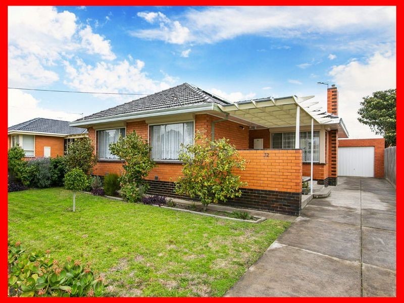 32 HEATHER GROVE, Springvale VIC 3171