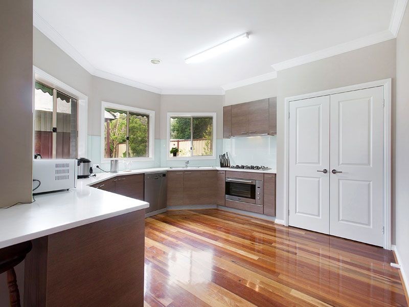 42 MEDINA ROAD, Glen Waverley VIC 3150