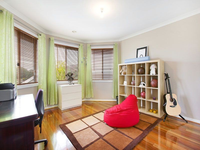 42 MEDINA ROAD, Glen Waverley VIC 3150