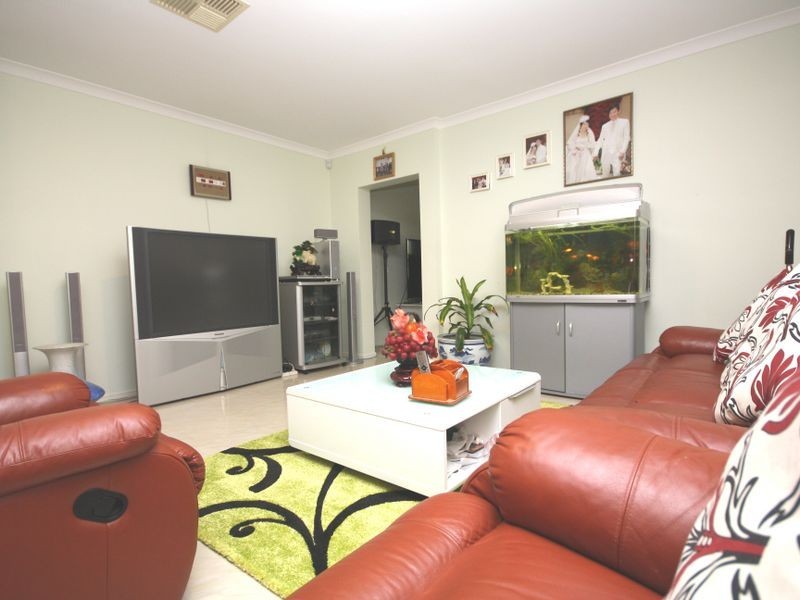 4 WOODWARD STREET, Springvale VIC 3171