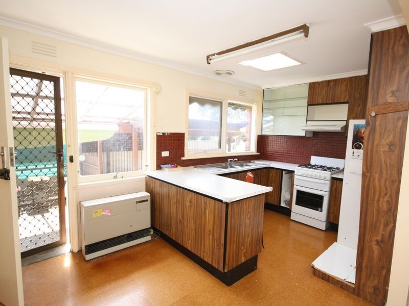 22 Kingswood Crescent, Noble Park North VIC 3174