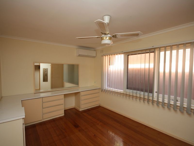 22 Kingswood Crescent, Noble Park North VIC 3174