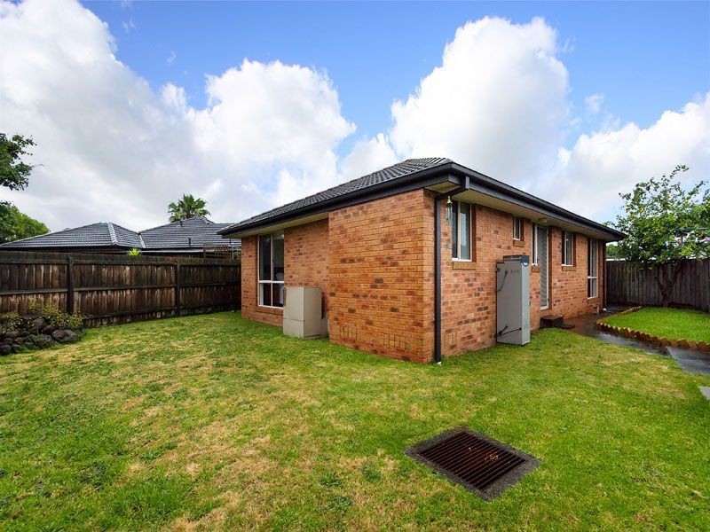 2/14 MARLENE CRT, Springvale VIC 3171
