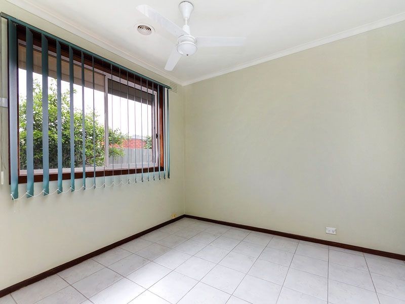 2/11 Nicole avenue, Springvale South VIC 3172