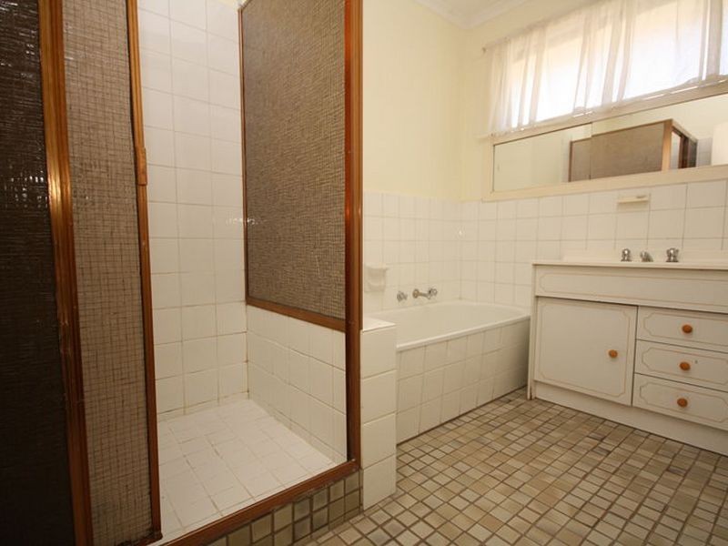 5 HIBISCUS DRIVE, Wheelers Hill VIC 3150