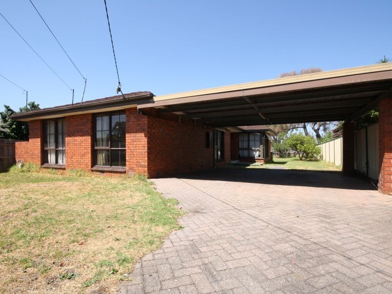 28 Broadoak street, Springvale South VIC 3172