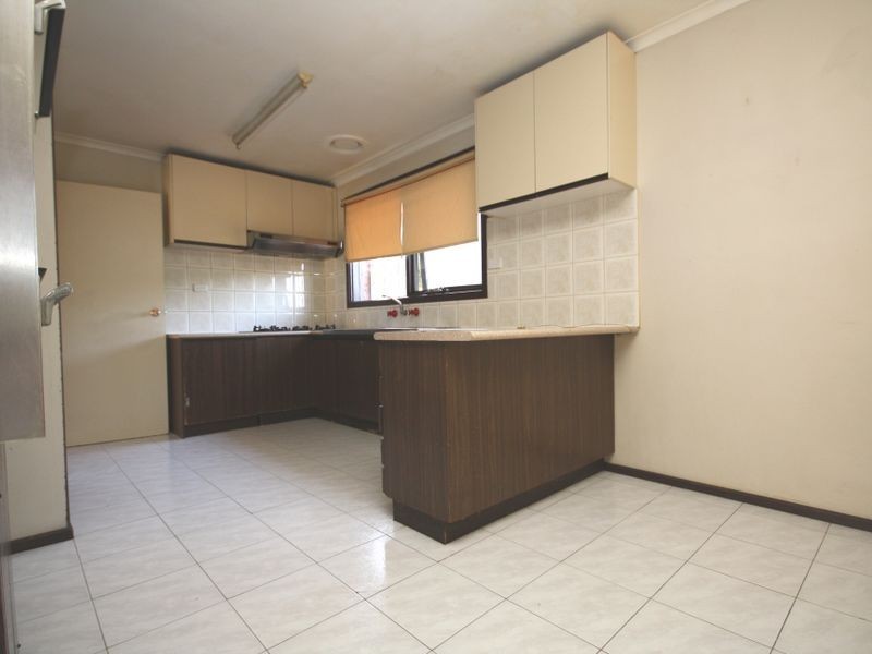 28 Broadoak street, Springvale South VIC 3172
