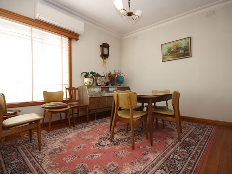 8 Athol Rd, Noble Park VIC 3174